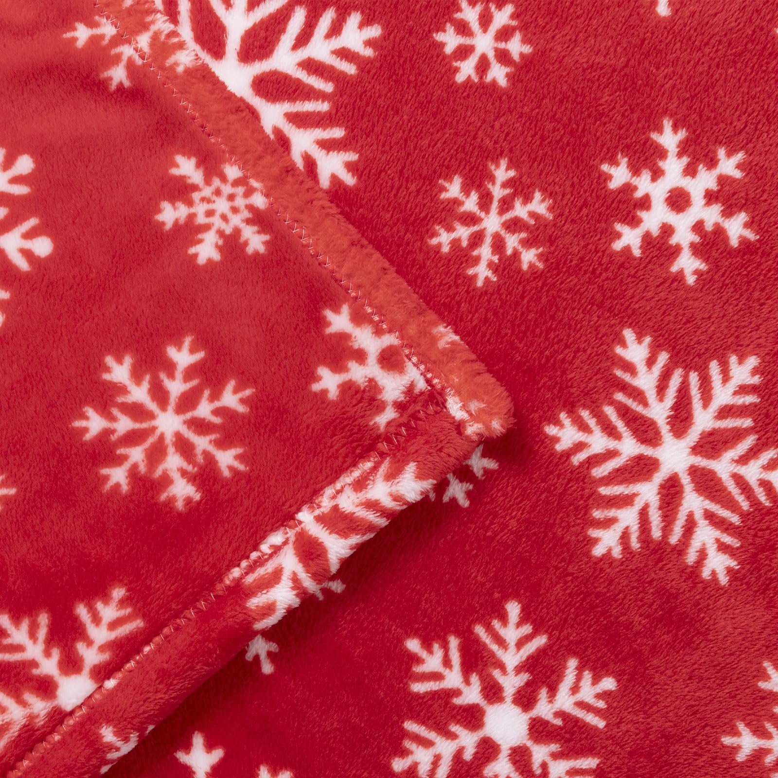 SHACOS Christmas Blanket Red with White Snowflakes Warm Fleece Lightweight Throw Blanket for Couch Plush Cozy Soft Blankets and Throws for Sofa Xmas Holiday Christmas Decoration 50x60 inches - Image 5